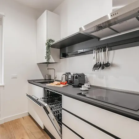 The Rent - Spacious Three-bedroom In Prati Area 公寓 罗马