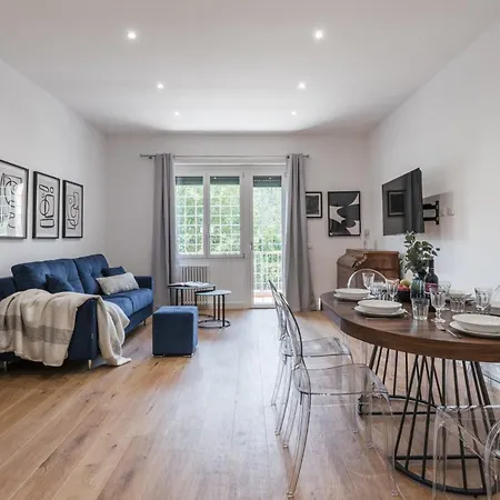 The Rent - Spacious Three-bedroom In Prati Area *