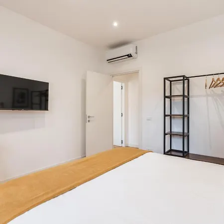 The Rent - Spacious Three-bedroom In Prati Area 罗马